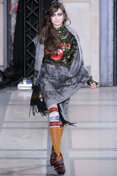 Look 13